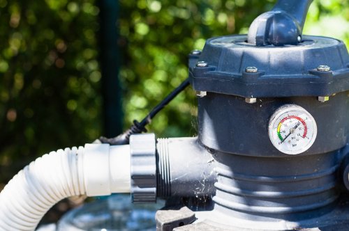 فلاتر المسابح : الحفاظ على نقاء مياه المسبح بشكل دائم من خلال أهم النصائح