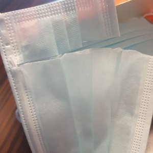 كمامات 3 طبقات