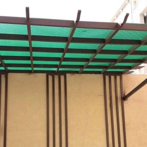 مظلات خشب بلاستيكي.  مظلات قماش بولي ايثيلين.  مظلات قماش بي في سي.