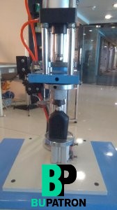 ماكينة تعبئة سوائل خفيفة بالڤاكيوم نصف أوتوماتيك