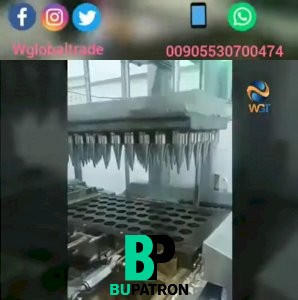 آلة صناعة بسكويت الأيس كريم