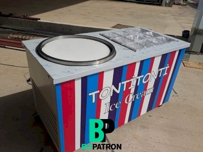 ماكينات رول ايس كريم