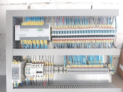 لوحات صناعية