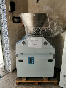 آلة تقطيع العجين اوتوماتيك